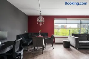 A Cozy and Nice Furnished Room in Shared Modern Apartment - Image 4