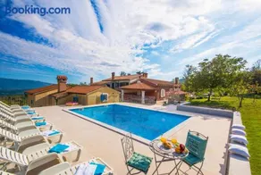 Villa Maslina, a charming and private villa 15 km from the sea - Image 2