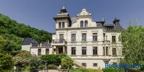 FEWO Schlossberg Weingut C.A. Haussmann - Image 1