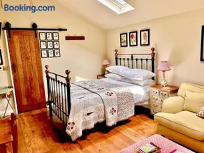 Garden Lodge - Image 2