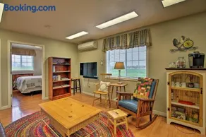 The Farm House on Mount Tom - Image 2
