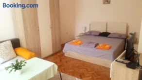 Central Apartment - Image 2
