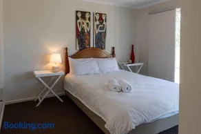 31 Khartoum Road - Image 2