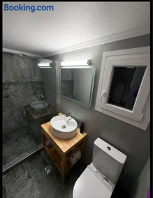 Jimmy's Crib - Image 2