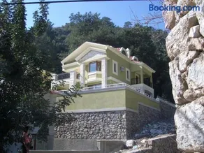 Private 5 bedroomed Villa Botanika in Turunc with private pool - Image 2
