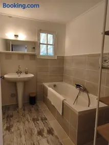 Location saisonnière Studio prestige avec terrasse Climatisation Parking privé 2 à 3 personnes Tourrettes Fayence - Image 2