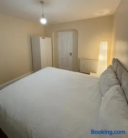 Shared House in Chakeshill Drive - Image 2