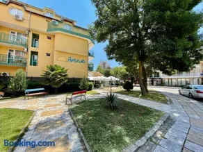 Family Hotel Avenue  - Image 2