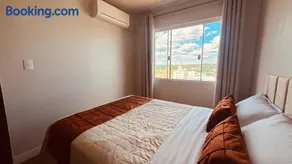 Apartamento com ar condicionado e lava e seca - Image 2