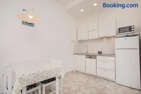 Hana Home - Apartments Tisno - Image 5