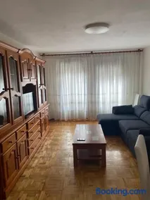 Piso 3 habitaciones, centro de Colombres hasta 8 personas - Image 1