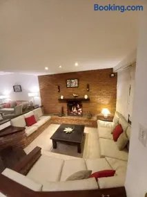 Casa amplia - Pileta y parque - Image 2