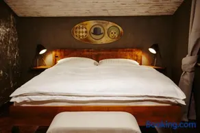 Pepin Stay - Image 2