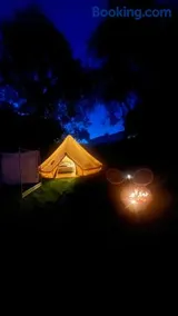 Glampingzelt mit Romantischem Himmelbett im Grünen - Image 2