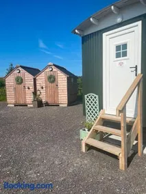 Blackthorn and Rose Shepherds Huts - Image 5