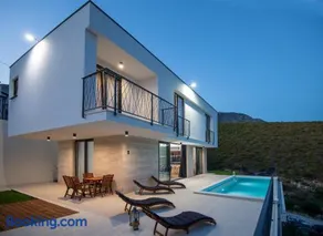 Villa Godimento w heated pool - Image 1