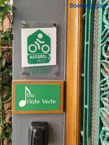 La Note Verte - Parking gratuit devant l'entrée - Image 2