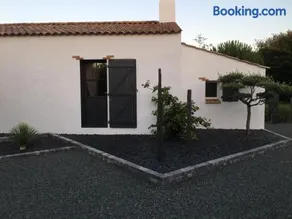 chambre d hôtes les trois châteaux piscine intérieure chauffée - Image 2