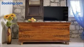 Charming House Lovro - Image 3
