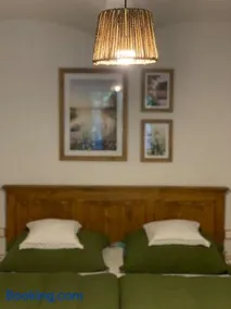 The Dachshund's Chateau - klidné ubytování u D1, parkování - Image 1