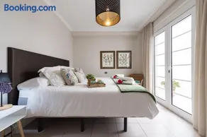 Sunny Sky Apartment - Image 4