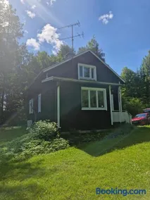Traditional Finnish home with garden - Image 1