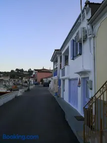 Cavos Seaside House - Image 5
