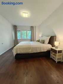 New 1 bedroom near Center and beach - Image 5