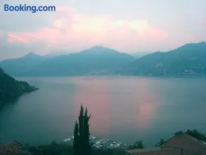 Belvedere Menaggio-4 Luxury homes-by Italian Apartments Casa Paradiso, Apartmento Belvedere, Woon Belvedere Apartment Penthouse, VH apartment Bella Vista - Image 4