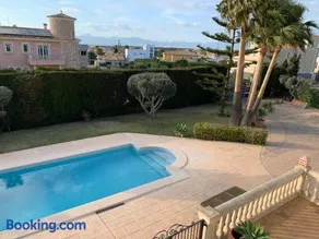 Villa adaptée aux familles avec jardin, barbecue et internet haut débit | Vue jardin | Parfaite pour le travail à distance | Avec animaux bienvenus - Image 3