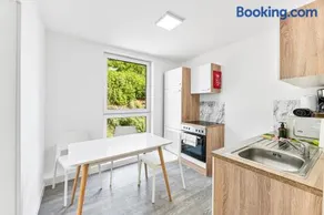 Perfekt für Firmen und Gruppen - 1 Haus - 12 Wohnungen - Image 1
