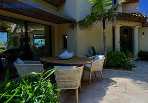Private Luxury Villa Minutes from the Beach - Image 3