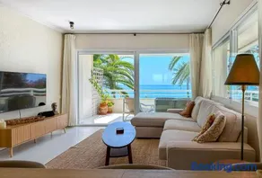 Front Beach Apartment by Hello Homes Sitges - Image 1