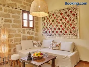 Helios Garden Boutique Apartments - Image 3