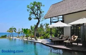 Villa Terang Bulan - absolute beachfront! - Image 2