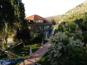 Master's Hotel - Ehden - Image 2