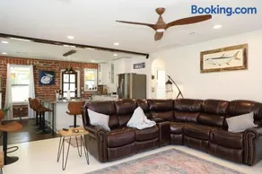 Navy Point Home & game room, near NAS & downtown - Beaches - Image 2