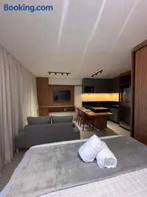 Estúdio de luxo próximo à Beira Mar- Apartamento Quarto e Sala - Image 1