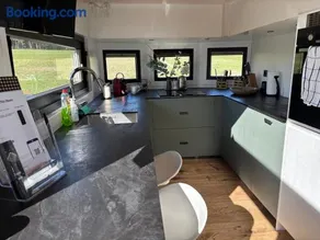 Tiny House mit Saunafass - Image 4