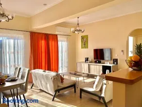 Nissaki Jonas Apartment - Image 1