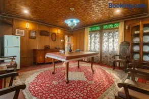 Lalarukh Group of Houseboats - Image 5