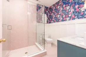 The Kentucky Rose by Hollyhock suites - Image 5