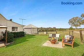 Private Barn House with Gazebo - Stunning Views - Image 3