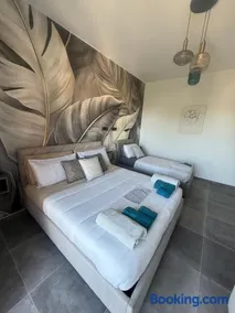 Umbertos boutique stay - Image 4