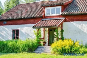 Charming Farmhouse - Image 2