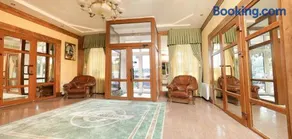 Green City Hotel - Image 5