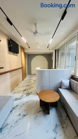 hotel the leora - Image 1