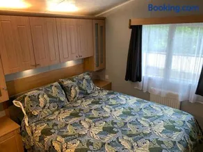 Wood Farm Caravan - Image 4