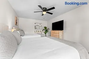 Suites at Waterside - Image 2