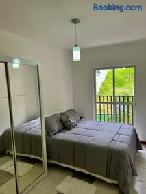 Apartamento Icônico em Petrópolis - Image 4